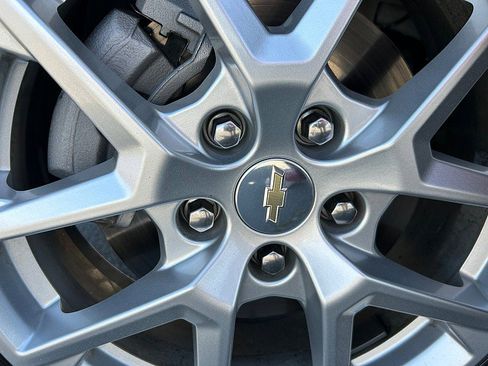 Used 2024 Chevrolet Equinox LT image 9