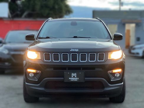 Used 2019 Jeep Compass Latitude image 2