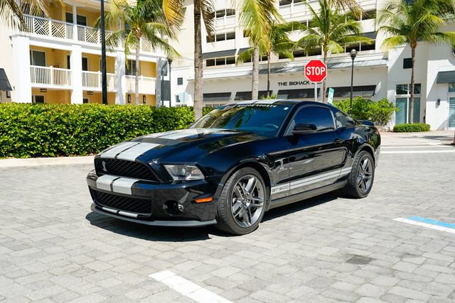 Used 2010 Ford Mustang Shelby GT500 RWD image 2