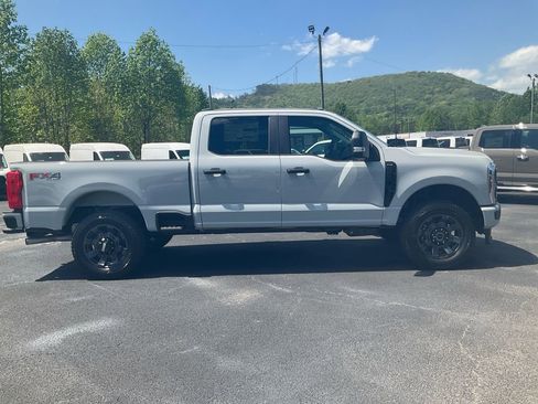 New 2026 Ford F250 XL w/ STX Appearance Package AWD/4WD image 4