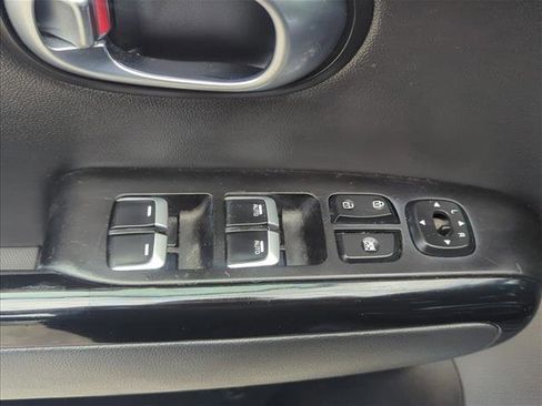Used 2018 Kia Soul + FWD image 11