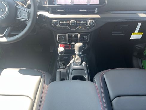 New 2026 Jeep Gladiator Rubicon AWD/4WD image 11