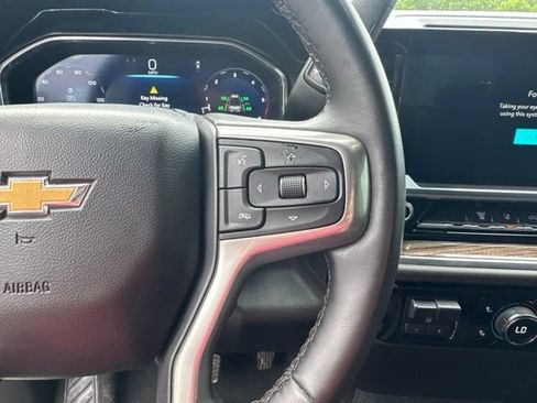 Used 2025 Chevrolet Silverado 2500 LT AWD/4WD image 32