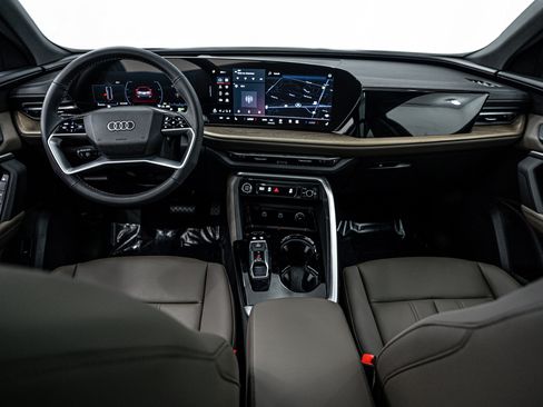 New 2025 Audi Q5 Premium image 8