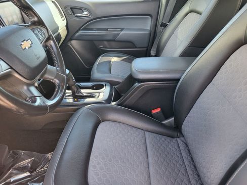 Used 2017 Chevrolet Colorado Z71 AWD/4WD image 23