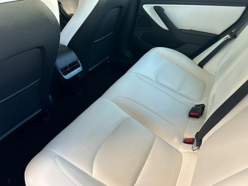Used 2021 Tesla Model 3 Long Range AWD/4WD image 28