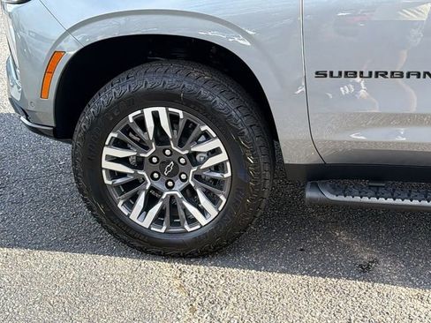 New 2026 Chevrolet Suburban Z71 w/ Comfort Package image 9