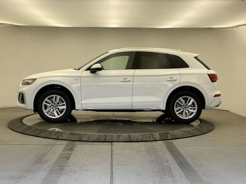 Certified 2023 Audi Q5 2.0T Premium w/ Convenience Package image 2