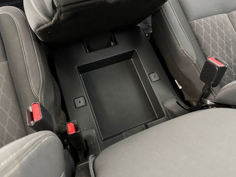 Used 2023 Nissan Titan SV image 18