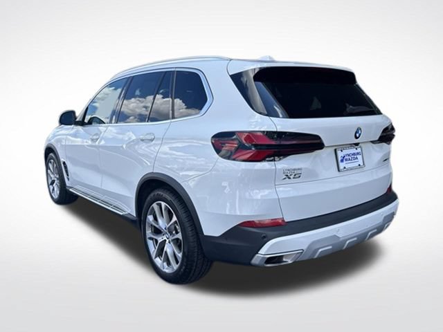 Used 2026 BMW X5 xDrive40i AWD/4WD image 3