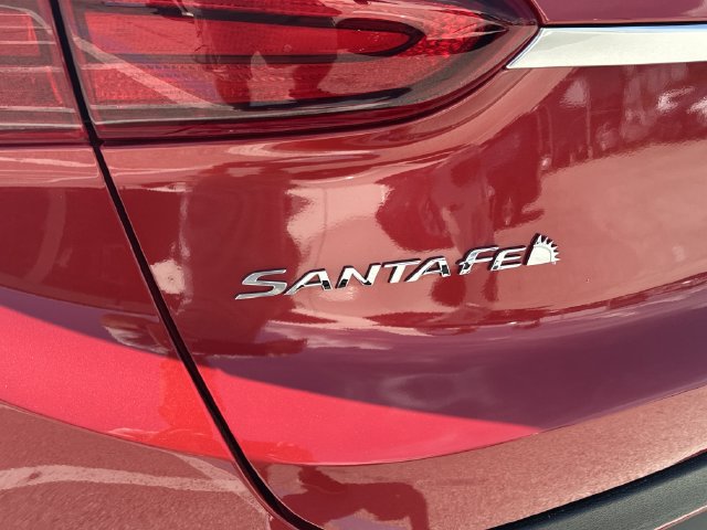 Used 2019 Hyundai Santa Fe SEL FWD image 9