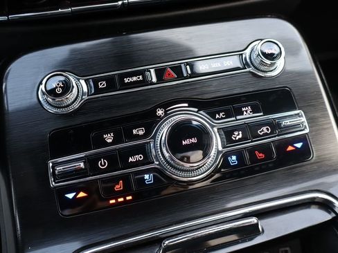 Used 2021 Lincoln Nautilus Reserve w/ Monochromatic Package image 23