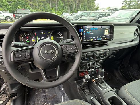 Used 2025 Jeep Wrangler Unlimited Sport S 4xe AWD/4WD image 25