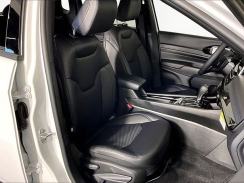 New 2026 Jeep Compass Latitude AWD/4WD image 11