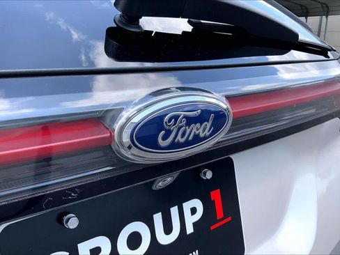 Used 2016 Ford Edge Titanium w/ Equipment Group 301A FWD image 29