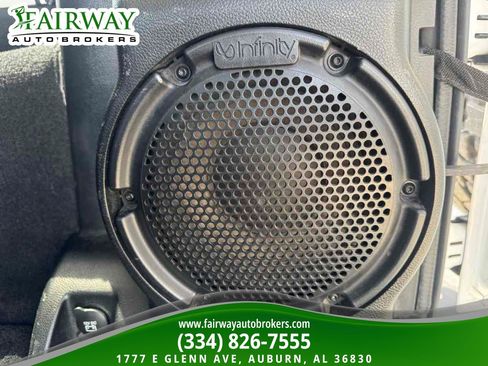 Used 2012 Jeep Wrangler Unlimited Sahara AWD/4WD image 25