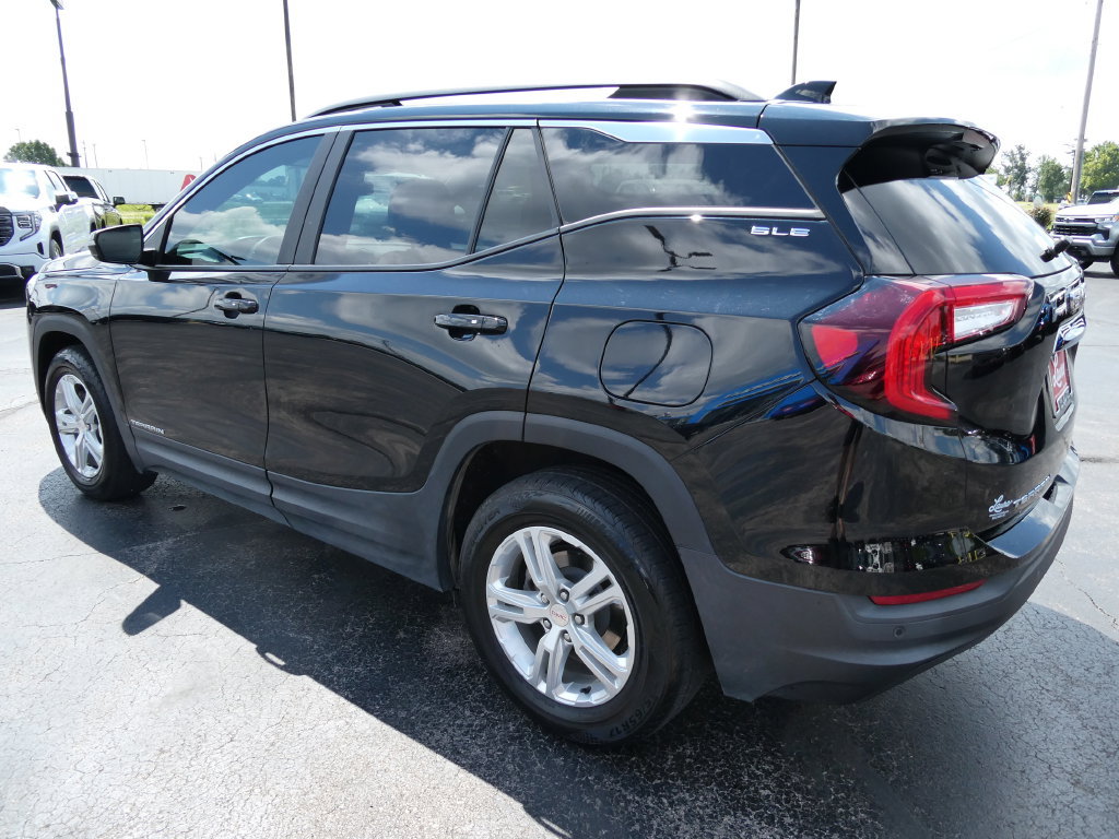 Certified 2024 GMC Terrain SLE w/ Driver Convenience Package FWD image 8
