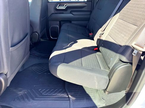 Used 2024 Chevrolet Silverado 2500 LT image 17