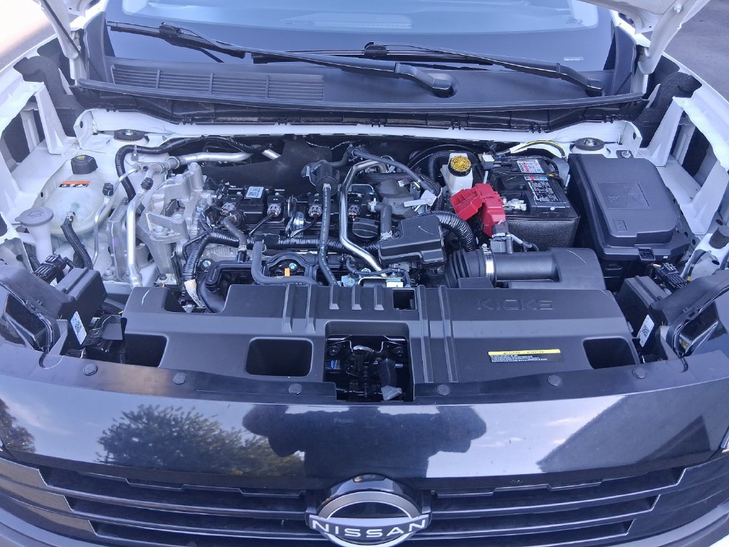 Used 2025 Nissan Kicks SV FWD image 27