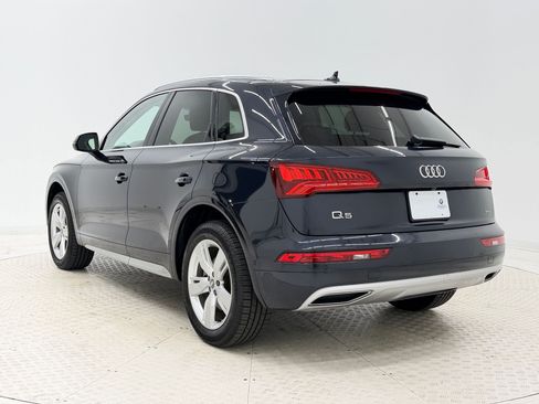 Used 2019 Audi Q5 Prestige w/ Prestige Package AWD/4WD image 3