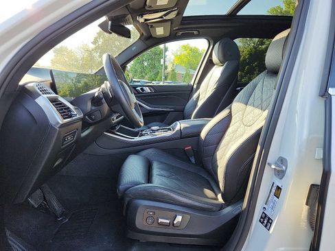Certified 2025 BMW X5 xDrive40i w/ Premium Package AWD/4WD image 13