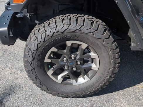 Used 2025 Jeep Wrangler Unlimited Rubicon 4xe w/ Safety Group AWD/4WD image 26