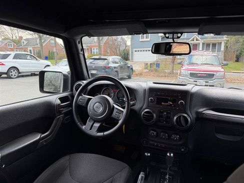 Used 2017 Jeep Wrangler Unlimited Sport w/ Quick Order Package 24S AWD/4WD image 26