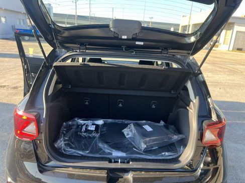 Used 2026 Hyundai Venue SEL image 18