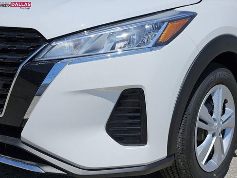 New 2025 Nissan Kicks Play S image 5