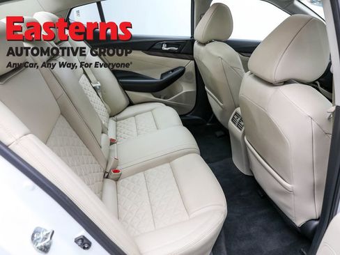 Used 2017 Nissan Maxima Platinum image 23