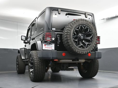 Used 2012 Jeep Wrangler Unlimited Sahara w/ Dual Top Group image 32