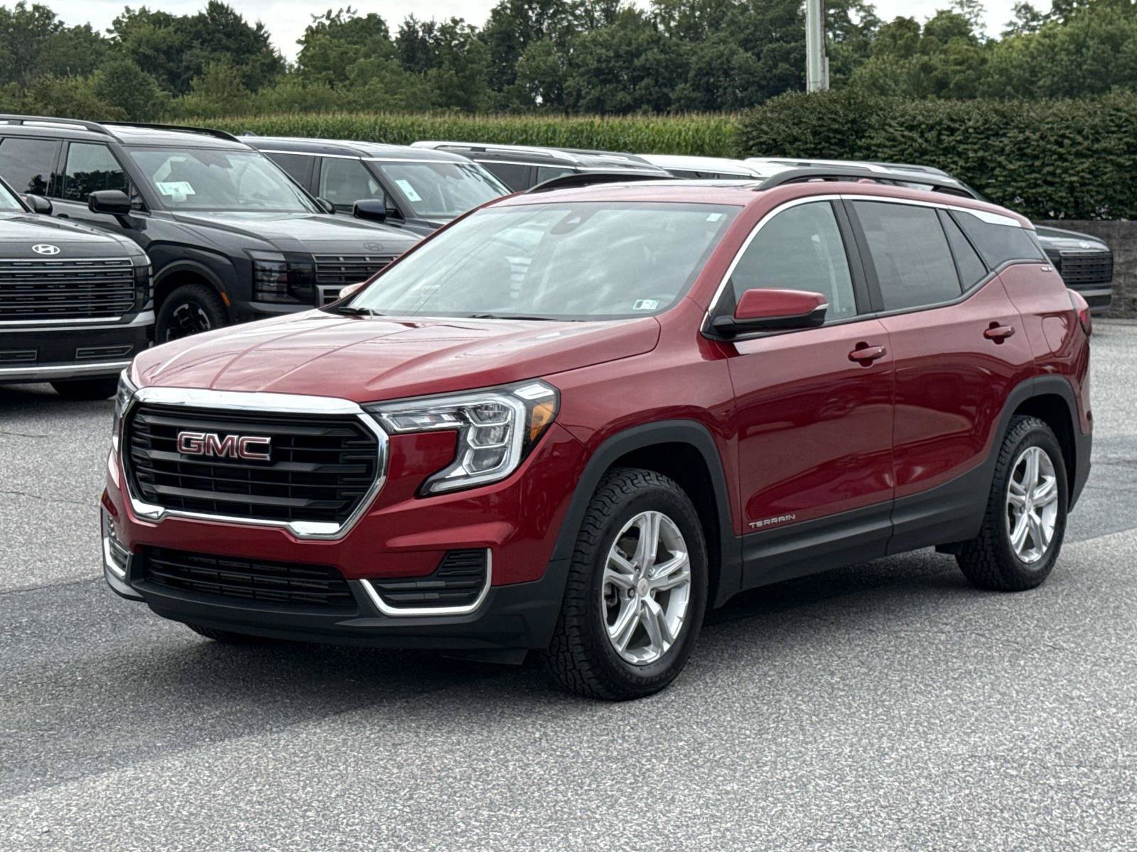 Used 2022 GMC Terrain SLE w/ Driver Convenience Package AWD/4WD image 28