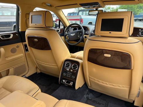 Used 2009 Bentley Flying Spur Flying Spur AWD/4WD image 16