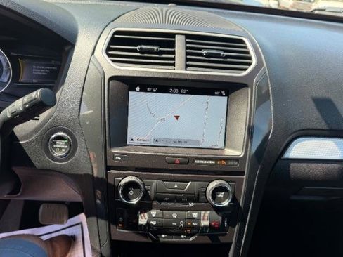 Used 2017 Ford Explorer XLT w/ Equipment Group 202A image 26