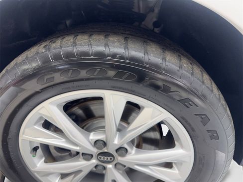 Used 2022 Audi Q3 2.0T Premium w/ Convenience Package image 88