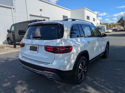 Used 2025 Mercedes-Benz GLB 250 image 6