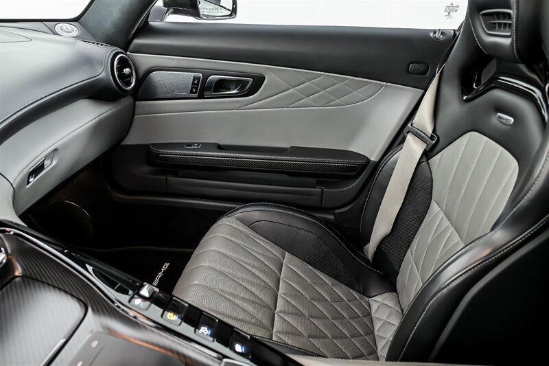 Used 2020 Mercedes-Benz AMG GT C image 33