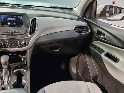 Used 2024 Chevrolet Equinox LT image 11