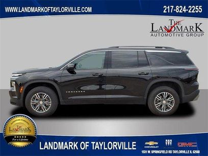 Used 2025 Chevrolet Traverse LT
