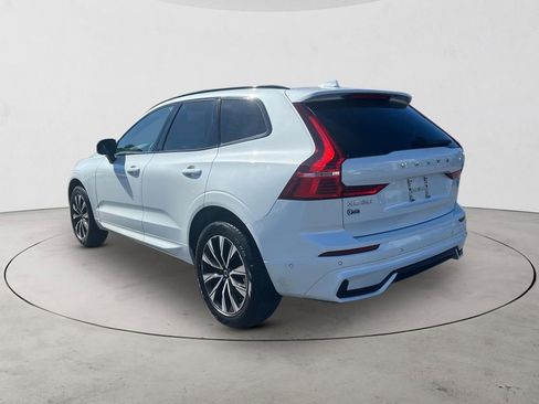 Certified 2025 Volvo XC60 B5 Plus AWD/4WD image 3