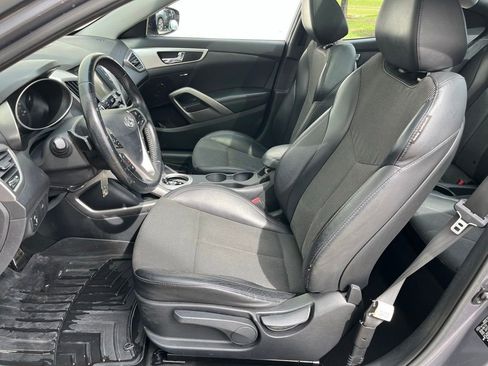 Used 2013 Hyundai Veloster w/ Style Pkg FWD image 10