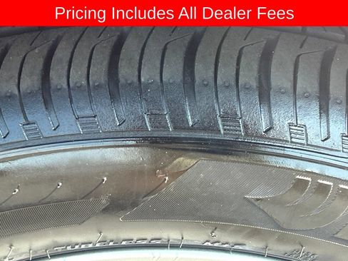 Used 2024 Toyota Corolla LE w/ LE Convenience Package FWD image 23