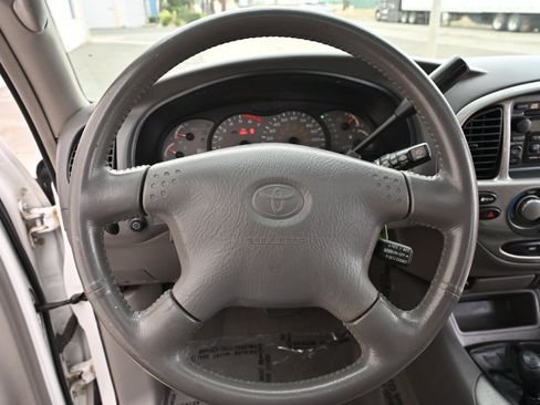 Used 2002 Toyota Sequoia Limited AWD/4WD image 23