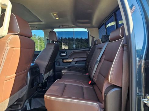 Used 2019 Chevrolet Silverado 2500 High Country AWD/4WD image 16