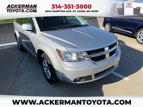 Used 2010 Dodge Journey SXT FWD image 1