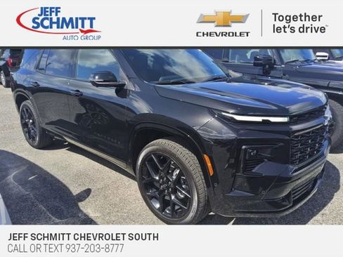 Used 2026 Chevrolet Traverse RS w/ LPO, Floor Liner Package FWD image 1