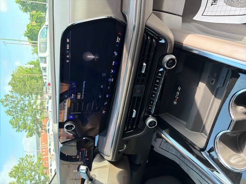 Used 2025 Chevrolet Tahoe LT w/ Comfort Package RWD image 14