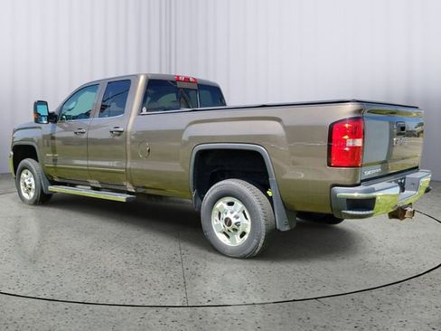 Used 2015 GMC Sierra 2500 SLE w/ SLE Preferred Package AWD/4WD image 4