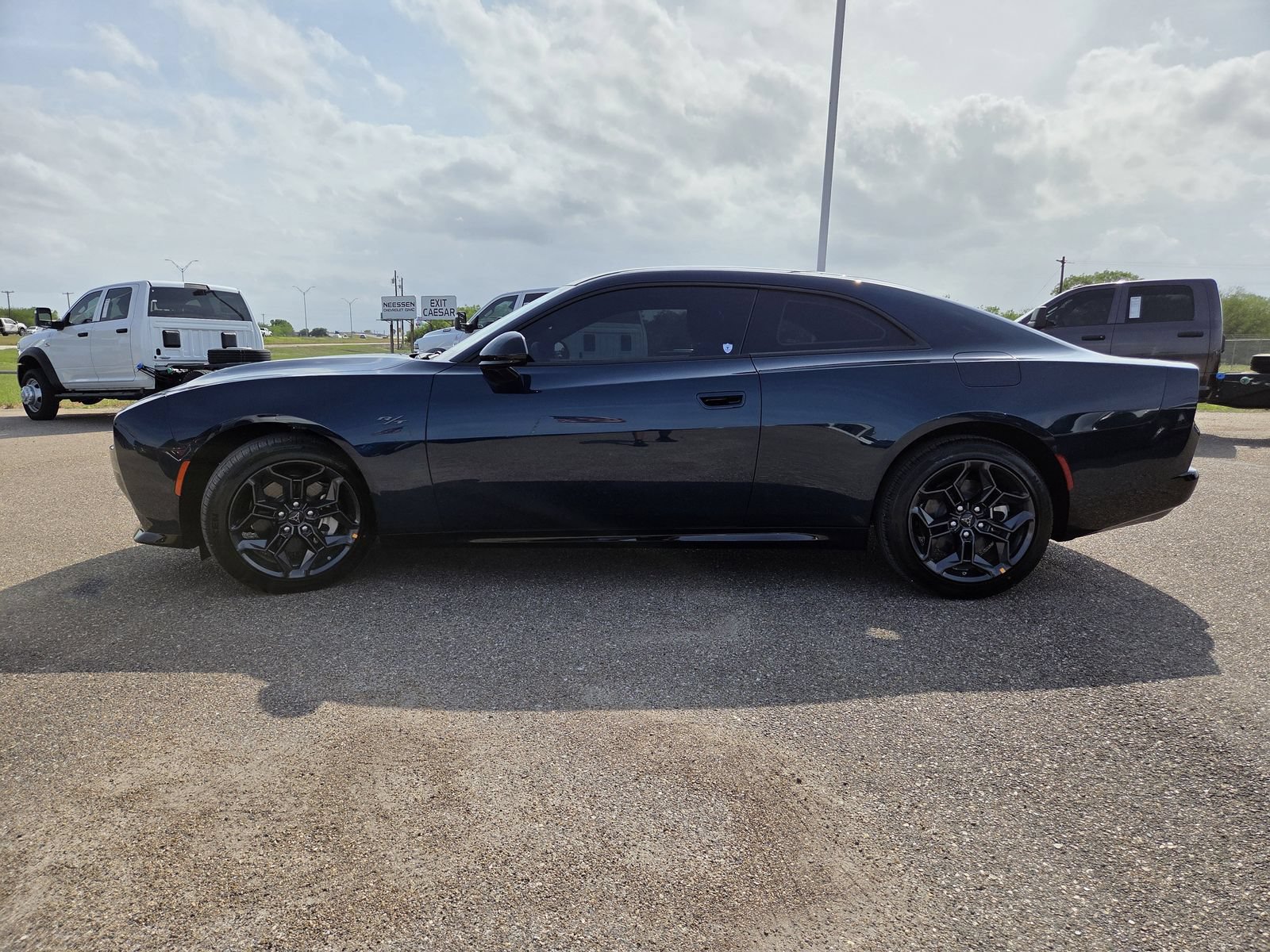 New 2026 Dodge Charger R/T w/ Blacktop Package AWD/4WD image 4