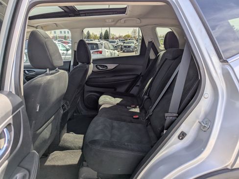 Used 2014 Nissan Rogue SV w/ SV Premium Package image 30